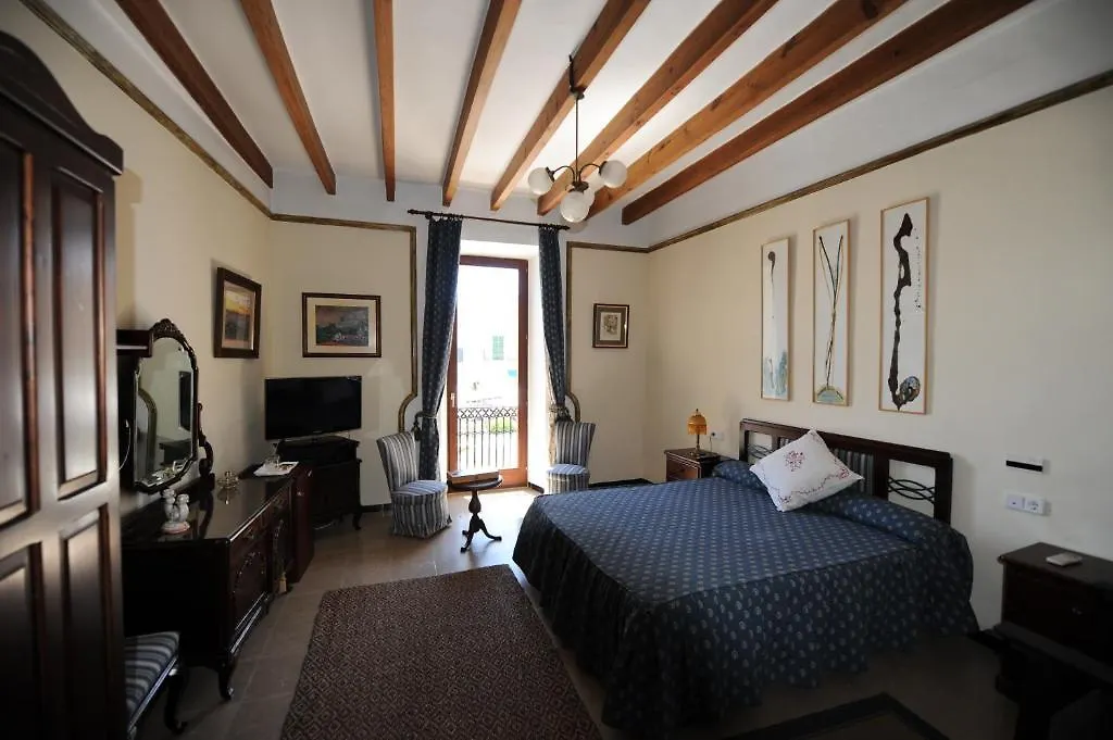 Petit Hotel Sa Placa Petra
